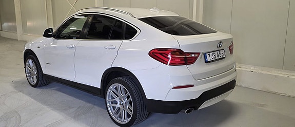 BMW X4 3 of 12