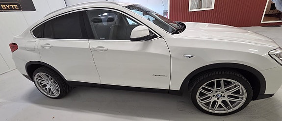 BMW X4 8 of 12