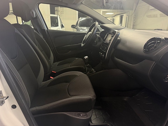 Renault Clio 5 of 17