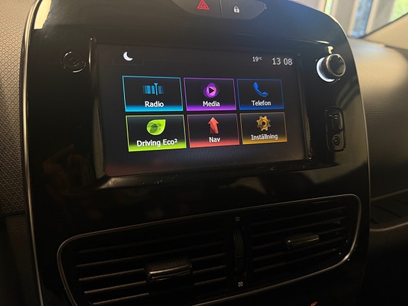 Renault Clio 12 of 17