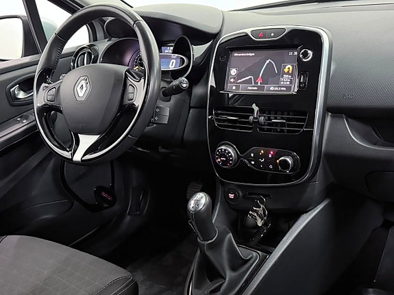 Renault Clio 10 of 22