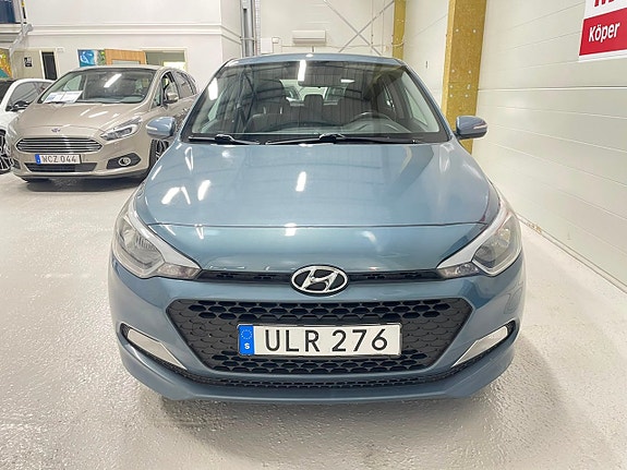 Hyundai i20 3 of 19