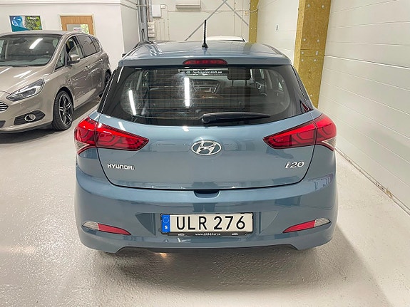 Hyundai i20 8 of 19