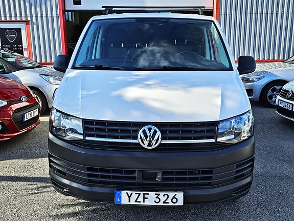 Volkswagen Transporter 2 of 12