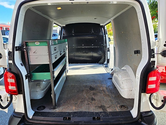 Volkswagen Transporter 8 of 12