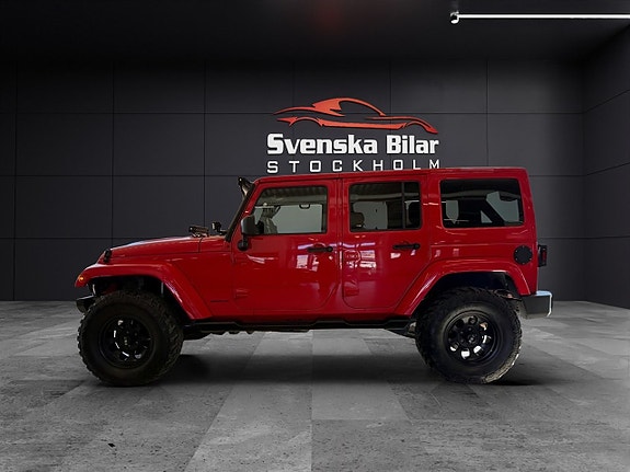 Jeep Wrangler Unlimited 2 of 17