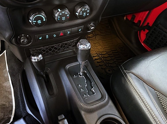 Jeep Wrangler Unlimited 9 of 17