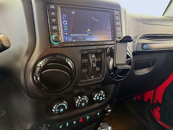 Jeep Wrangler Unlimited 11 of 17