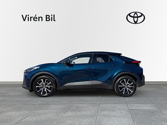 Toyota C-HR 3 of 10