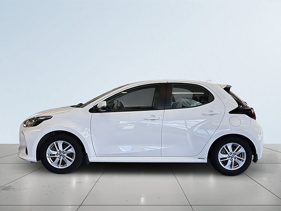 Toyota Yaris 4 of 19