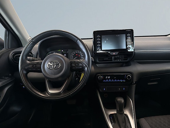 Toyota Yaris 8 of 19