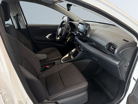 Toyota Yaris 10 of 19