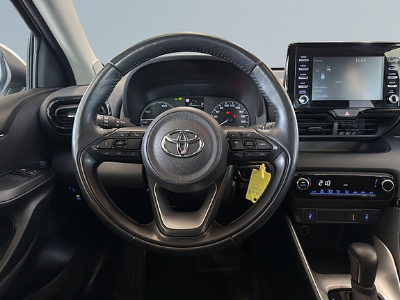 Toyota Yaris 9 of 19