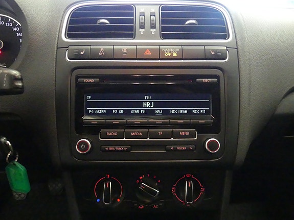 Volkswagen Polo 12 of 14