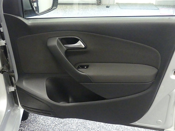 Volkswagen Polo 13 of 14