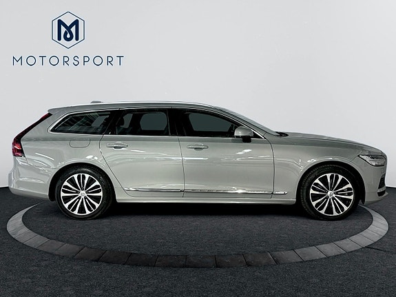 Volvo V90 8 of 21