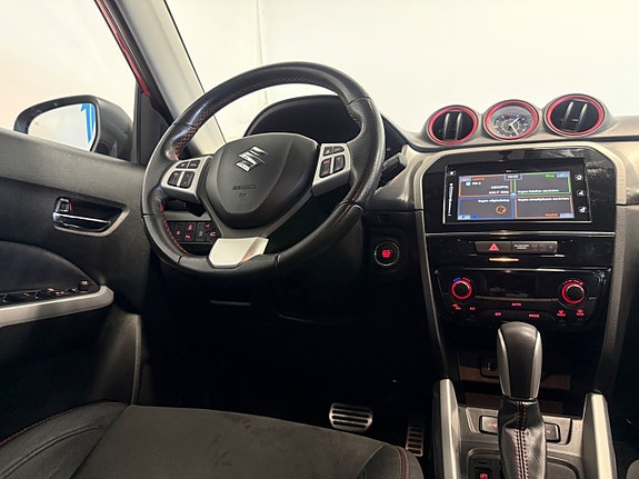 Suzuki Vitara 10 of 16