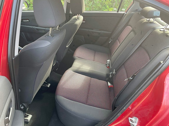 Mazda 3 9 of 18