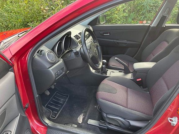 Mazda 3 8 of 18