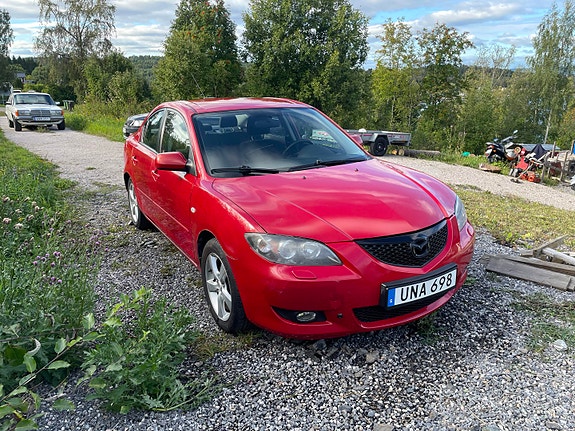 Mazda 3 2 of 18