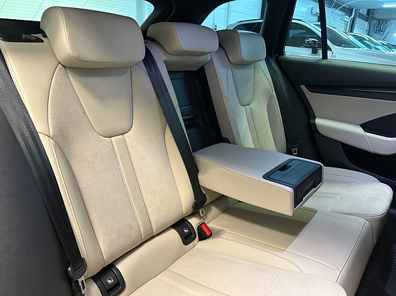 Skoda Octavia 17 of 28