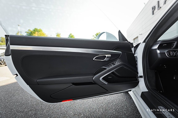 Porsche 911 18 of 22