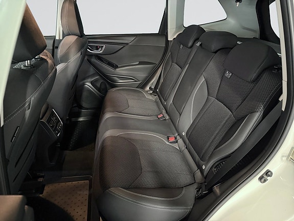 Subaru Forester 13 of 17