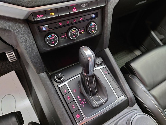 Volkswagen Amarok 8 of 17