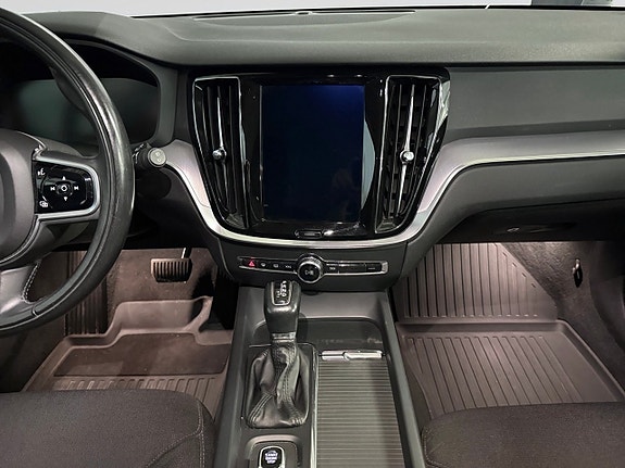 Volvo V60 Cross Country 12 of 19
