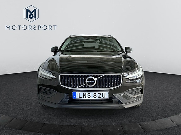 Volvo V60 Cross Country 9 of 19