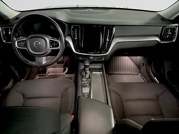 Volvo V60 Cross Country 11 of 19