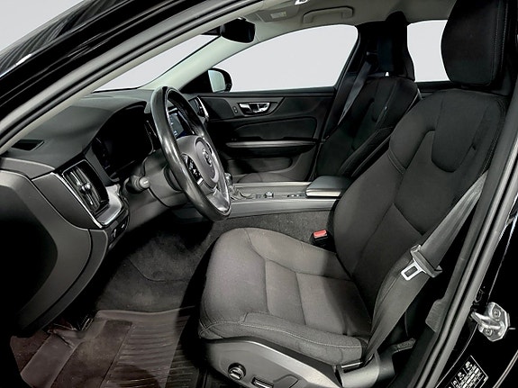 Volvo V60 Cross Country 10 of 19