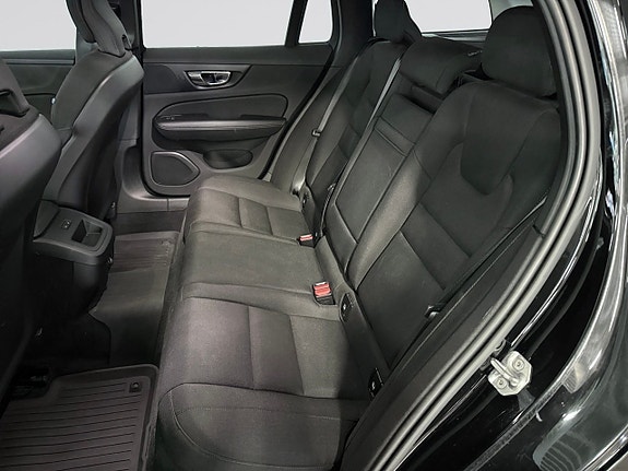 Volvo V60 Cross Country 14 of 19