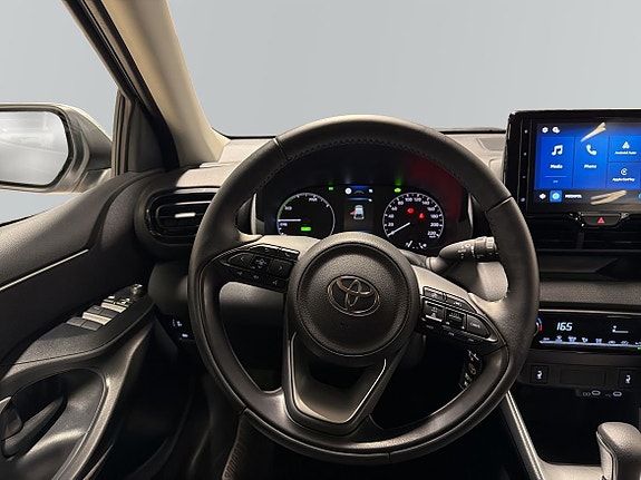 Toyota Yaris 9 of 13