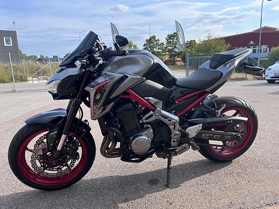 Kawasaki Z900 5 of 7