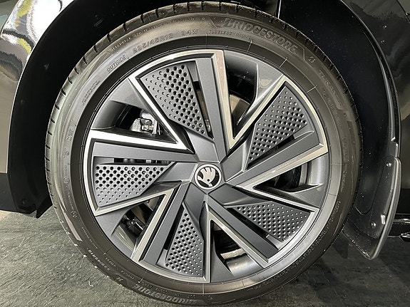 Skoda Superb 8 of 14