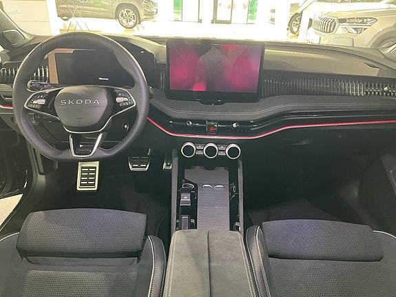 Skoda Superb 11 of 14