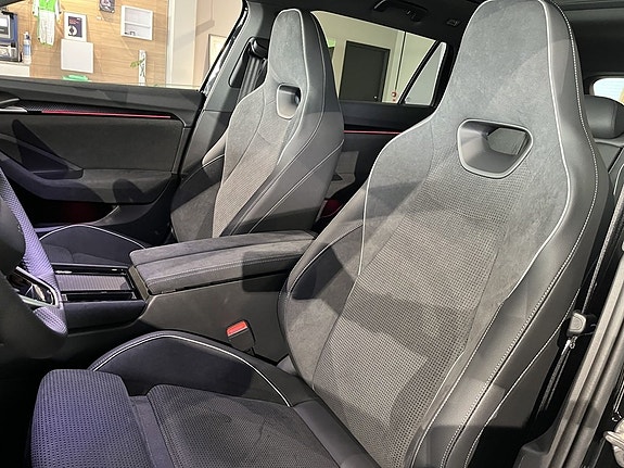Skoda Superb 13 of 14