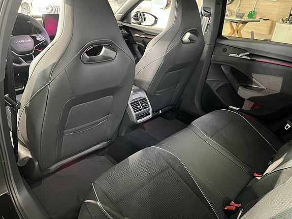 Skoda Superb 14 of 14