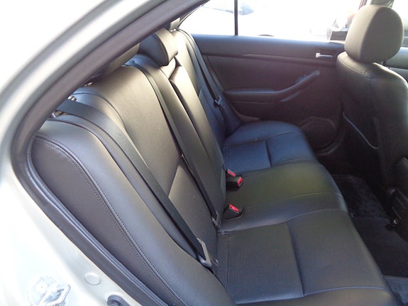 Toyota Avensis 8 of 9