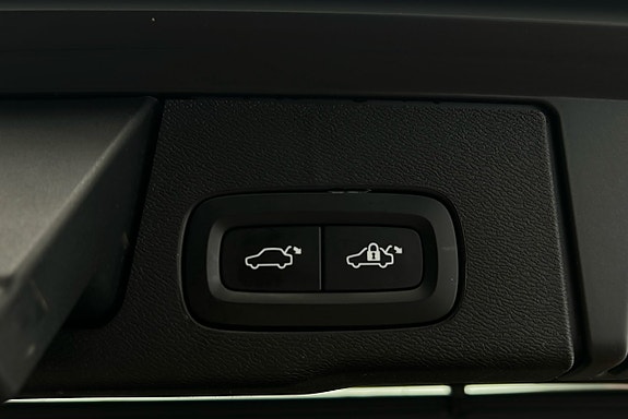 Volvo XC60 15 of 27