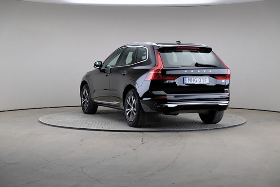 Volvo XC60 2 of 27