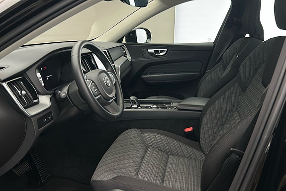 Volvo XC60 10 of 27