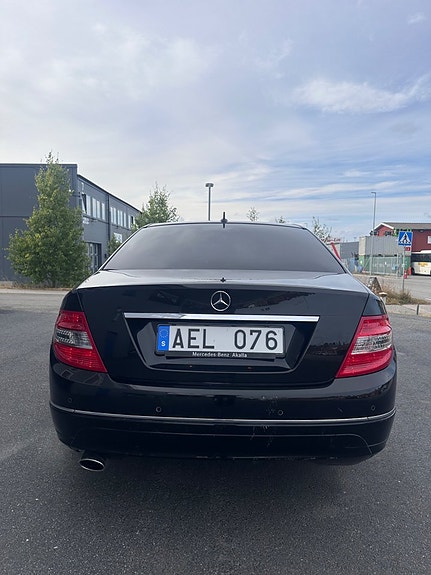 Mercedes-Benz C220 5 of 19