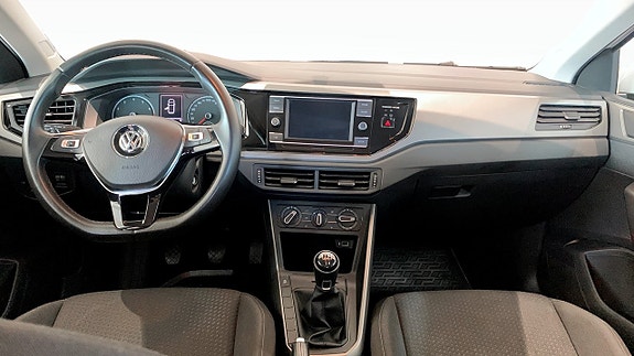 Volkswagen Polo 10 of 14