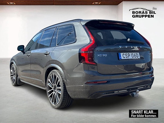 Volvo XC90 2 of 4