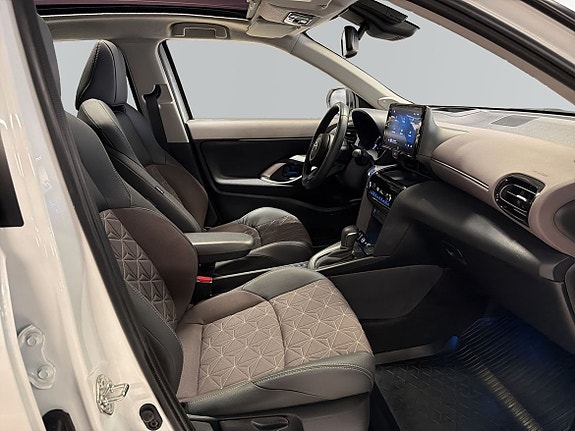 Toyota Yaris Cross 6 of 13