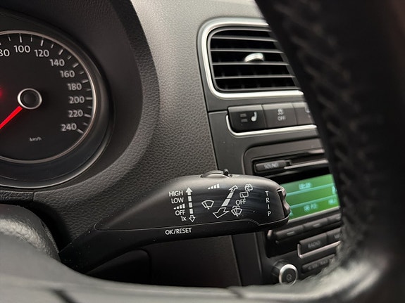 Volkswagen Polo 15 of 24