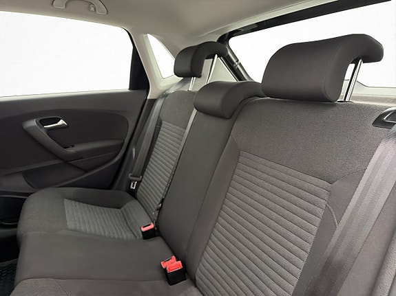 Volkswagen Polo 19 of 24