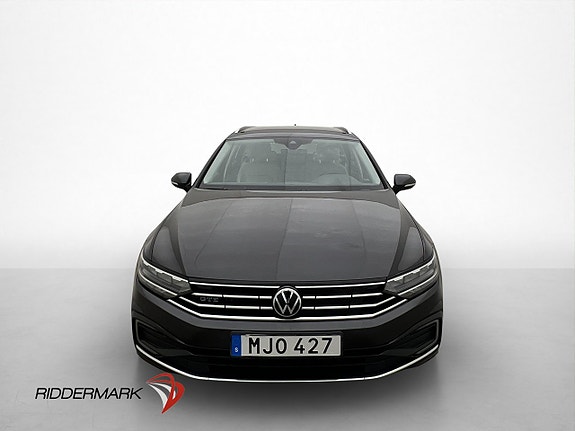 Volkswagen Passat 2 of 27